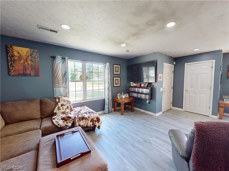9552 Cloverleaf Road, Windham, OH 44288 Photo 2