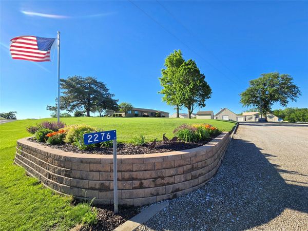 2276 400th Avenue, Victor, IA 52347