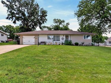 952 N 2nd Street, Tecumseh, NE 68450