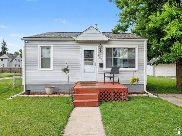 8436 Prospect Avenue, Warren, MI 48089