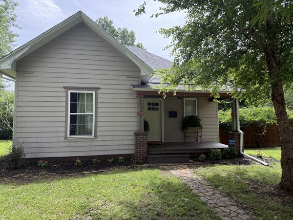 326 E St NW , Miami, OK 74354
