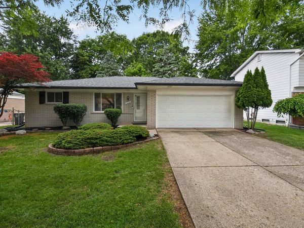 212 Charterhouse Drive, Canton, MI 48188