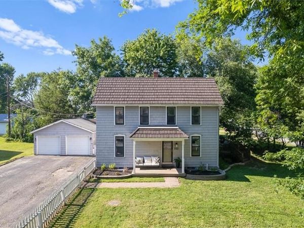 5145 Long Drive, Shawnee, KS 66216