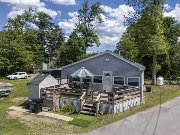 209 Chases Grove Road, Derry, NH 03038