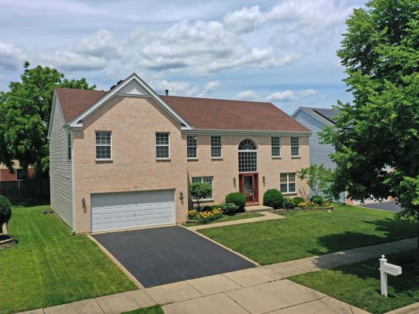 810 Vera Lane, Wheeling, IL 60090