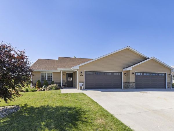 306 E Highland Avenue, Fort Atkinson, WI 53538