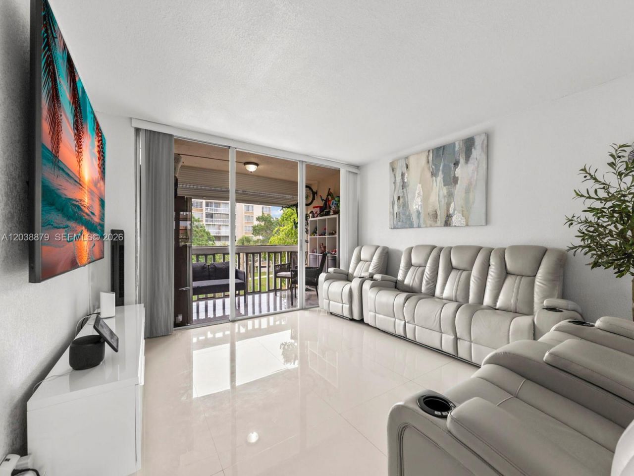 7021 Environ Blvd, Unit 320, Lauderhill, FL 33319 Photo