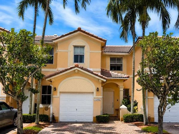 12488 SW 122nd St , Miami, FL 33186