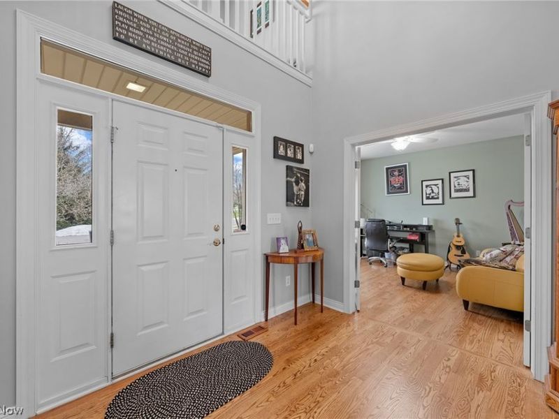 585 Burgess Circle, Aurora, OH 44202 Photo 7