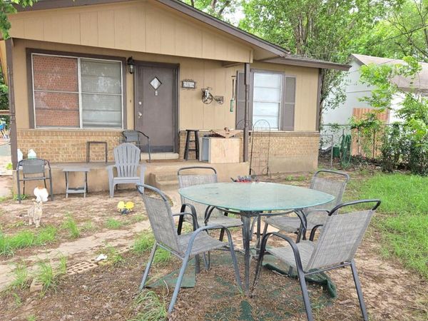 714 S C M Allen PKWY , San Marcos, TX 78666