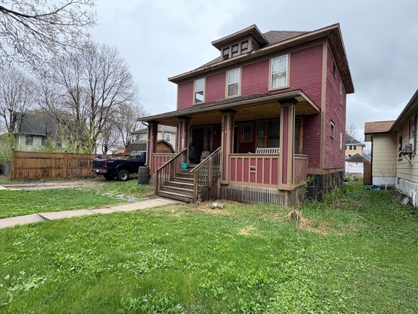 306 7th St S , Virginia, MN 55792