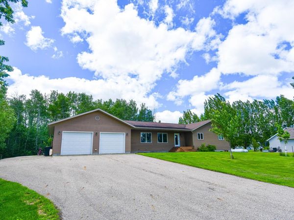 506 E Bakke Avenue, Newfolden, MN 56738