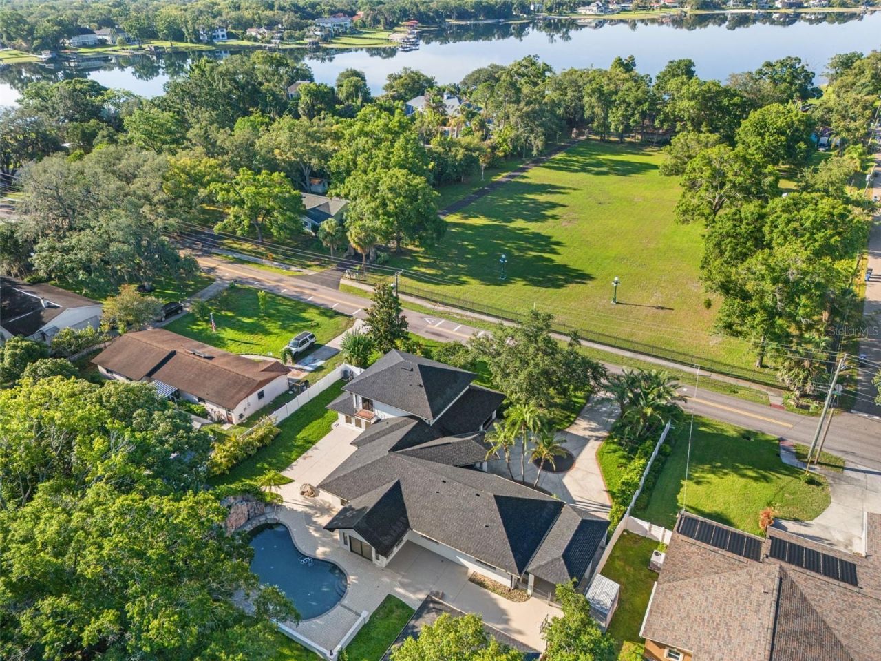 2521 Lake Ellen Drive, Tampa, FL 33618 Photo
