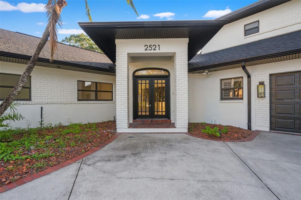 2521 Lake Ellen Drive, Tampa, FL 33618 Photo