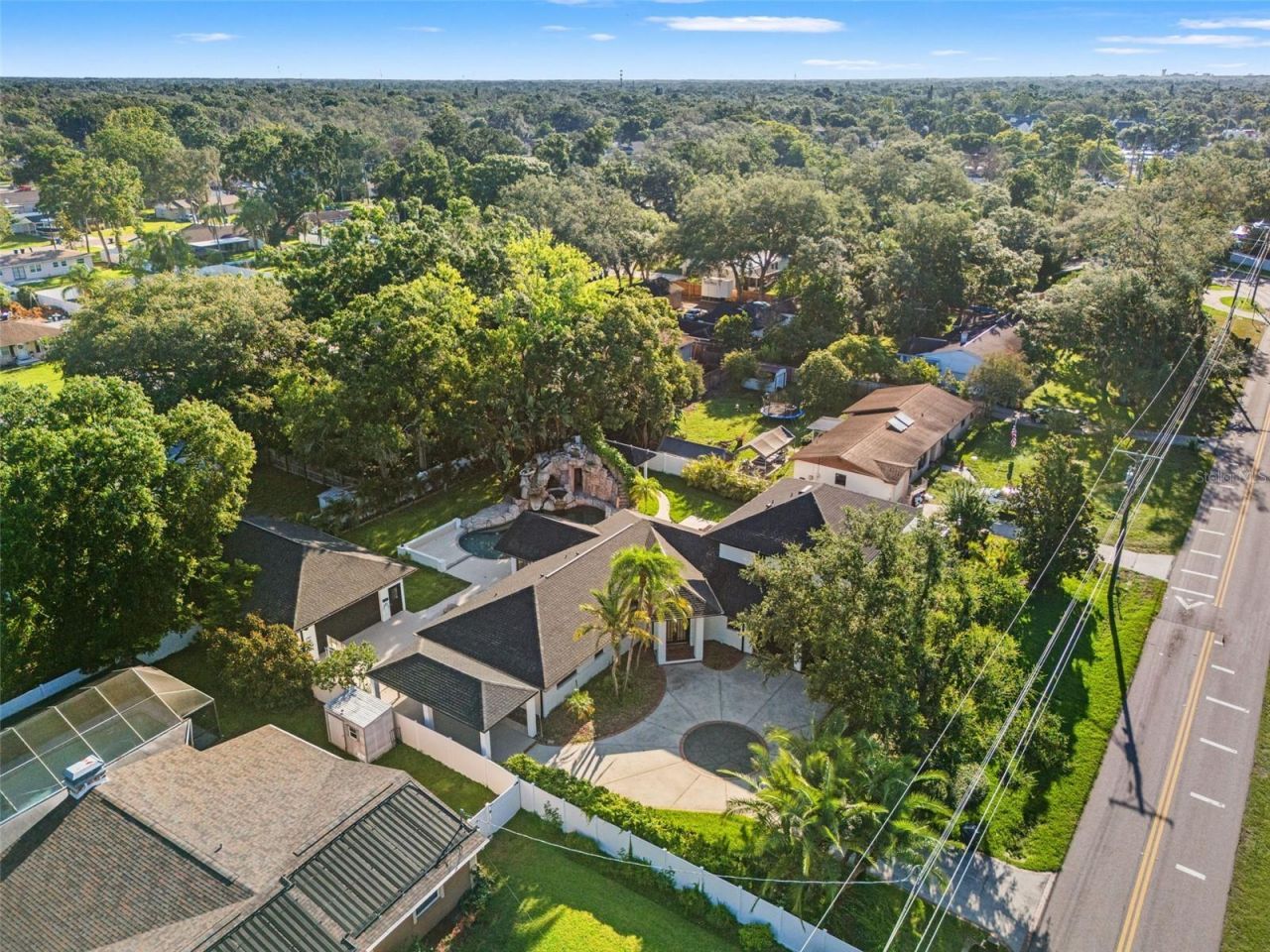 2521 Lake Ellen Drive, Tampa, FL 33618 Photo