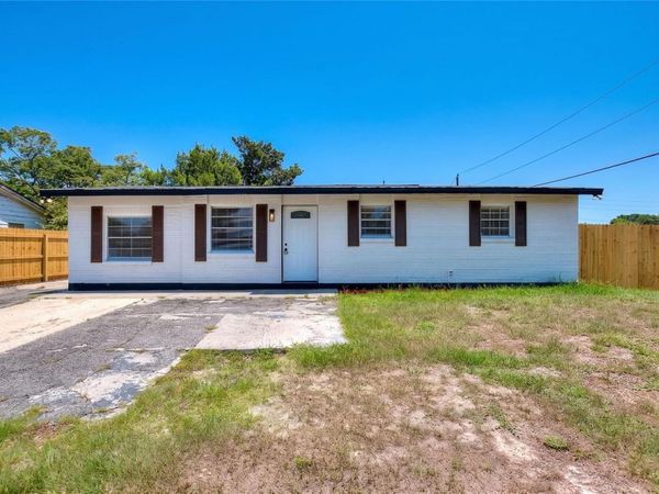 8204 ALLAMANDA AVENUE , TAMPA, FL 33619