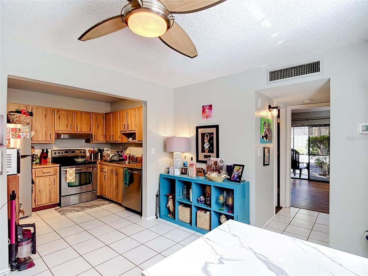 11805 Raintree Lake Ln, Unit B, Temple Terrace, FL 33617 Photo