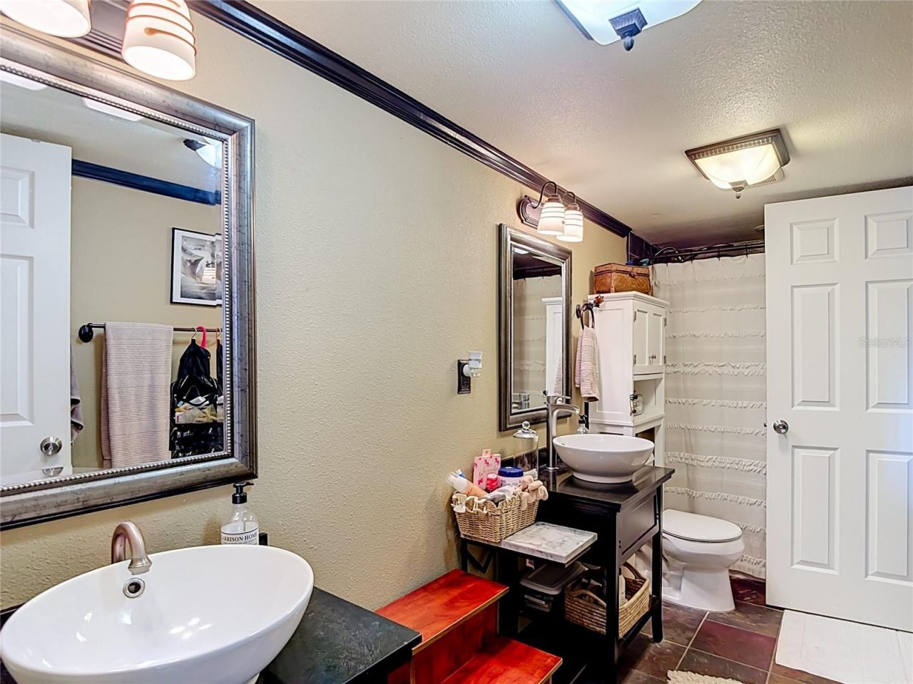 11805 Raintree Lake Ln, Unit B, Temple Terrace, FL 33617 Photo