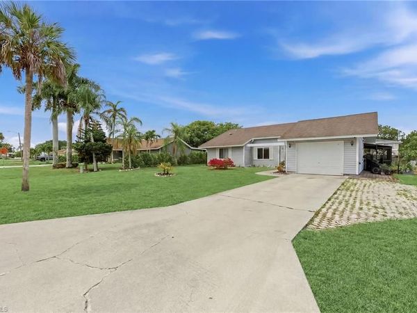 10333 Sandy Hollow LN , BONITA SPRINGS, FL 34135