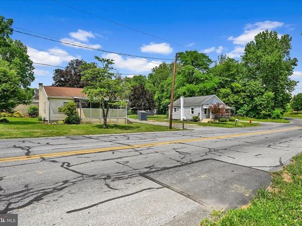 313-315 E COTTAGE AVENUE , MILLERSVILLE, PA 17551