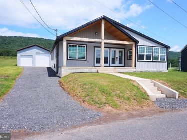 270 W MOUNTAIN ROAD, HEGINS, PA 17938
