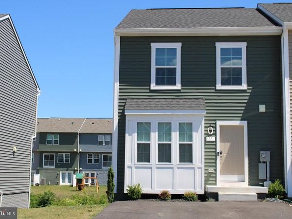 33 SCRUB PINE COURT, BUNKER HILL, WV 25413