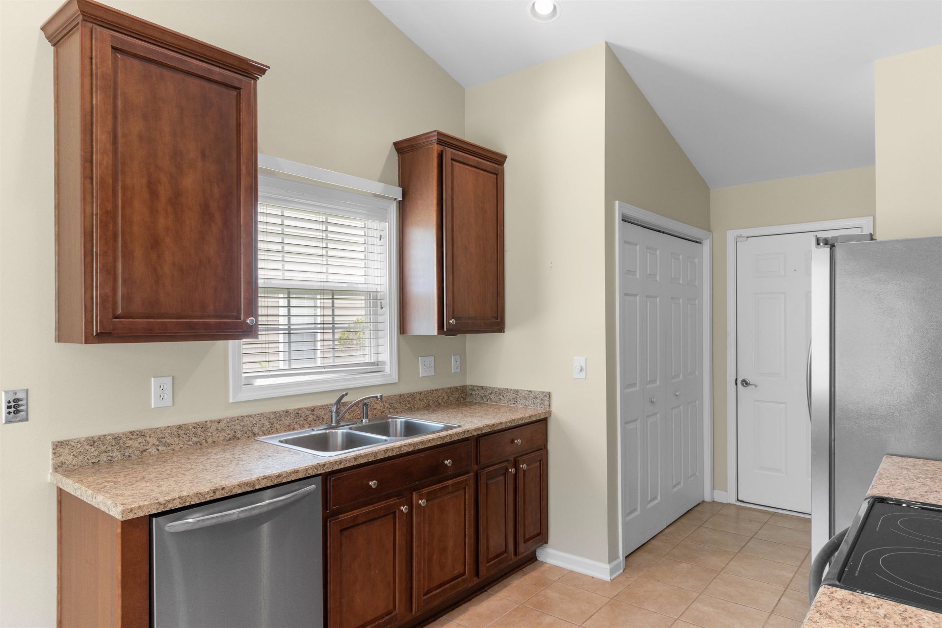 153 Myrtle Grande Dr. Photo 11