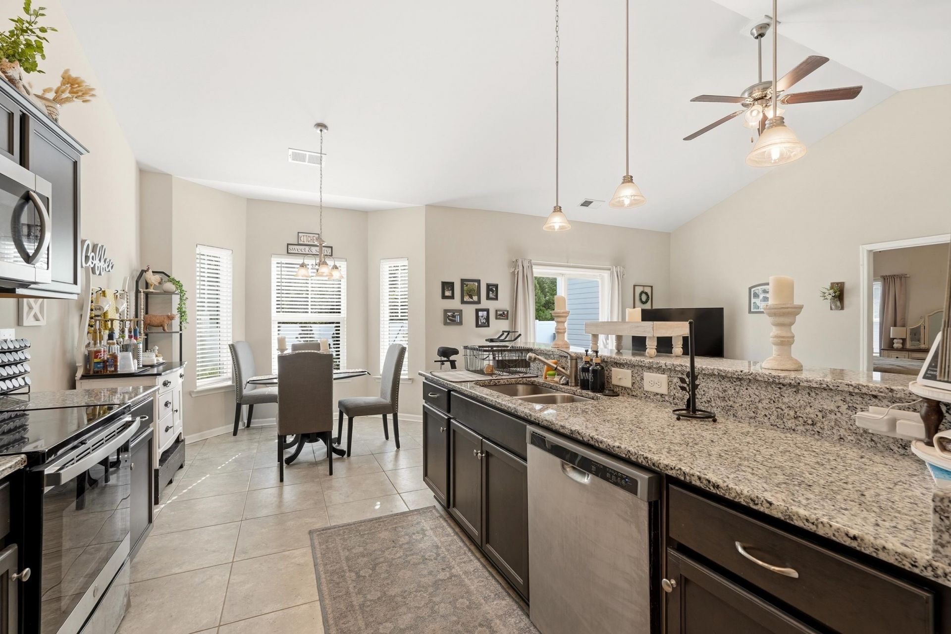 361 Shallow Cove Dr.  Photo 12