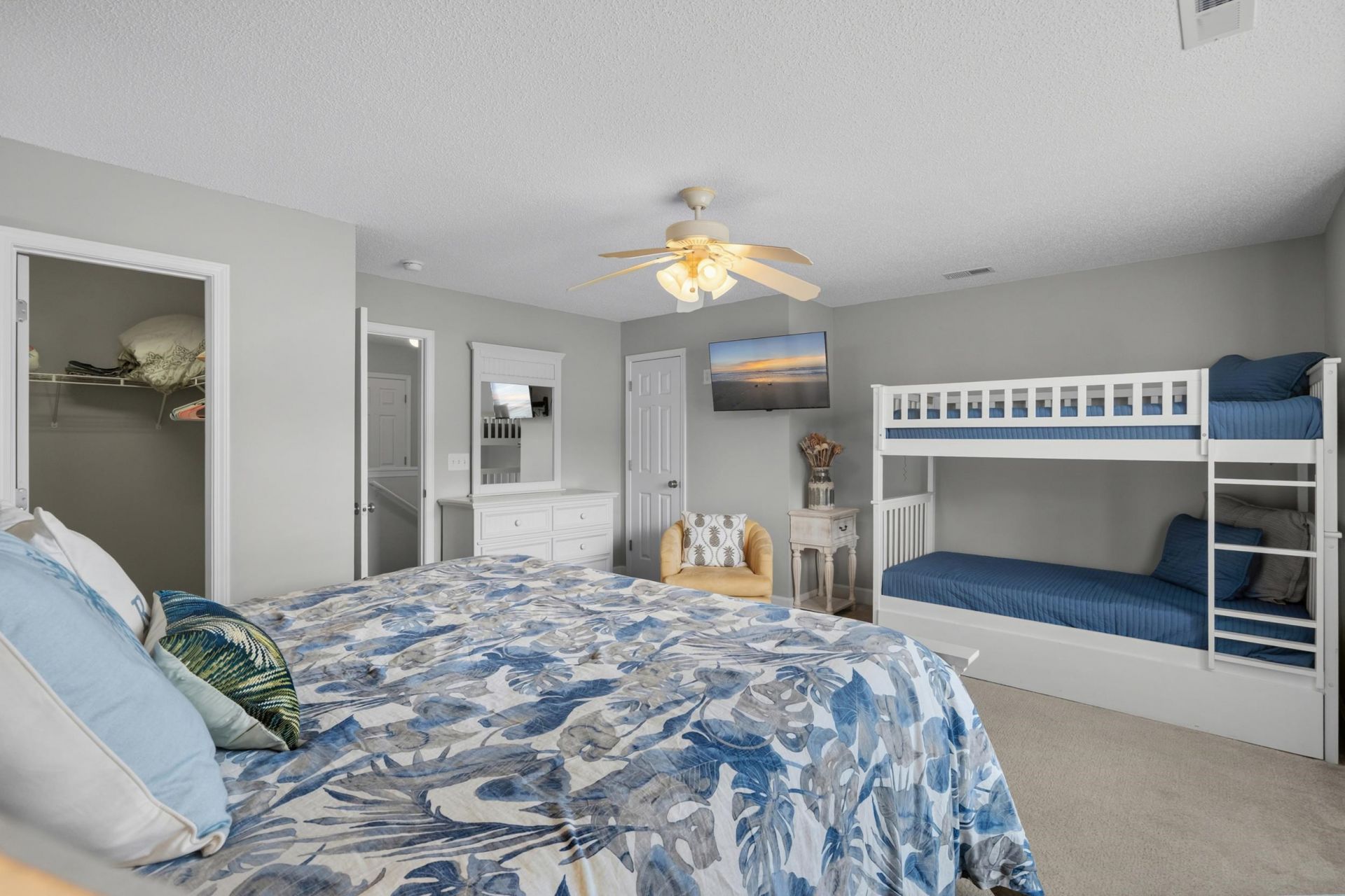 6095 Catalina Dr. Photo 46