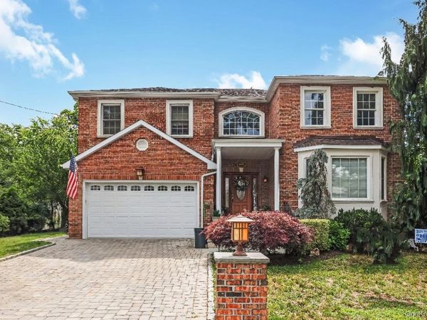1680 lake Avenue, Merrick, NY 11566