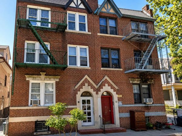 8732 114th Street, Richmond Hill, NY 11418