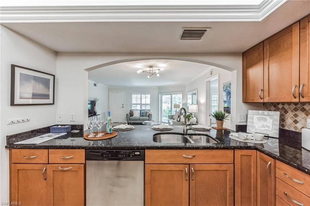 5633 Turtle Bay Dr, Unit 37, Naples, FL 34108 Photo