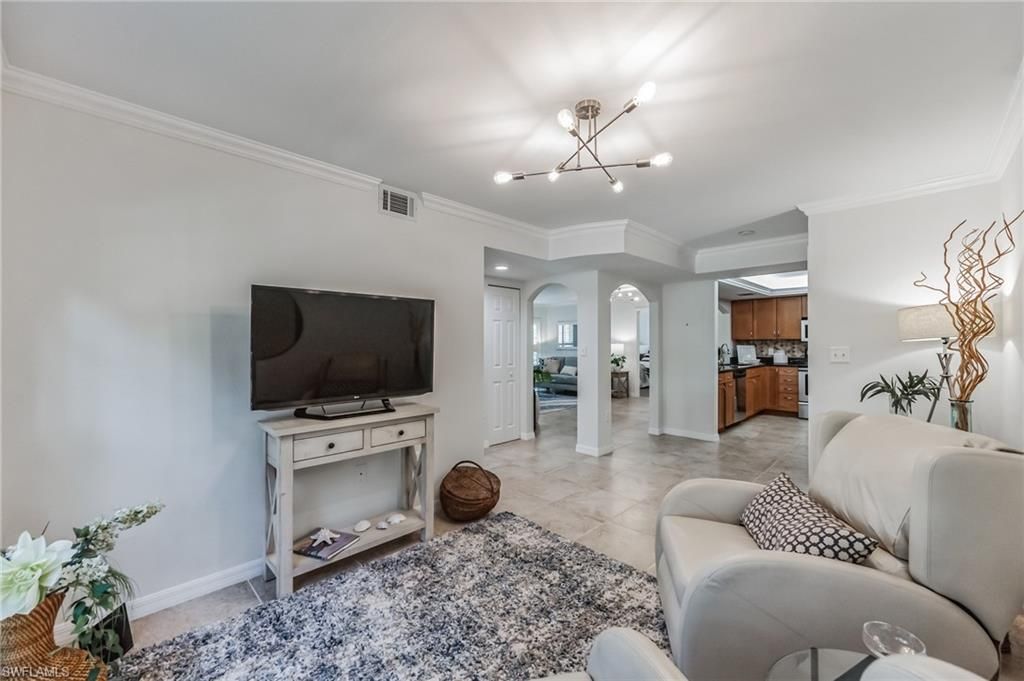 5633 Turtle Bay Dr, Unit 37, Naples, FL 34108 Photo