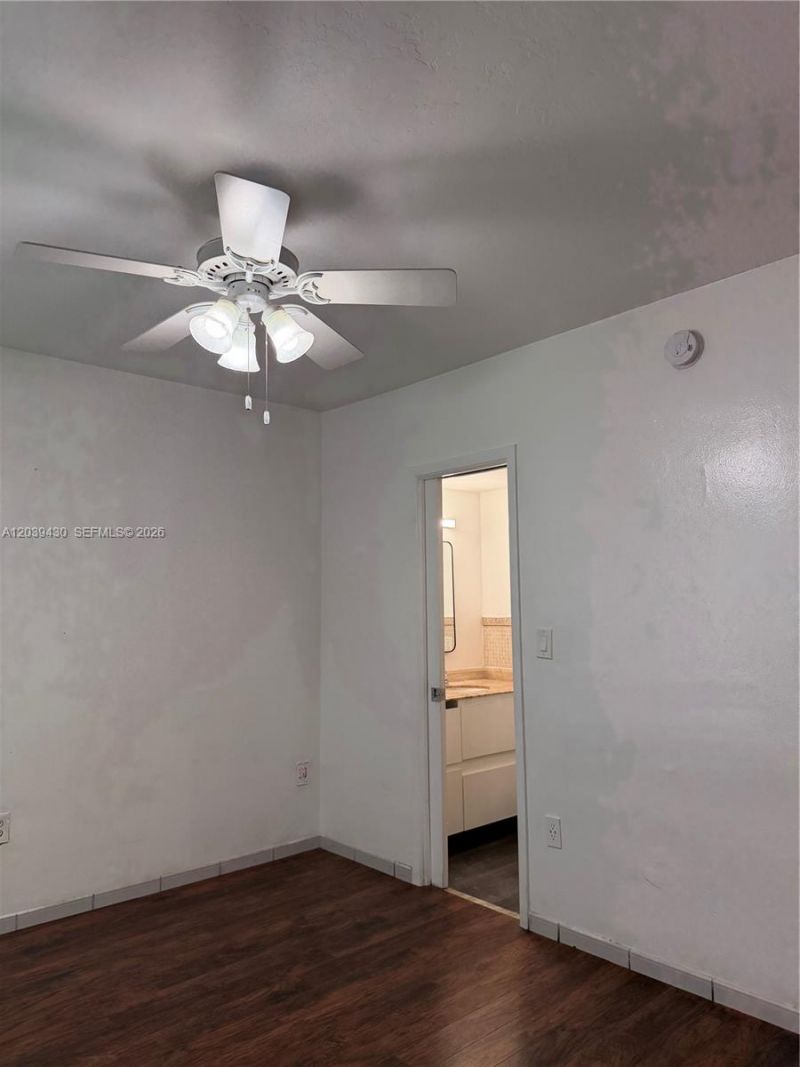1667 NE Miami Gardens Dr , Unit 145, Miami, FL 33179 Photo
