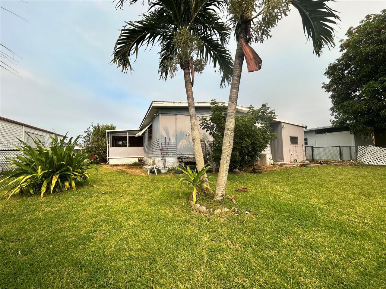 2341 SW 84th Ave, Davie, FL 33324 Photo