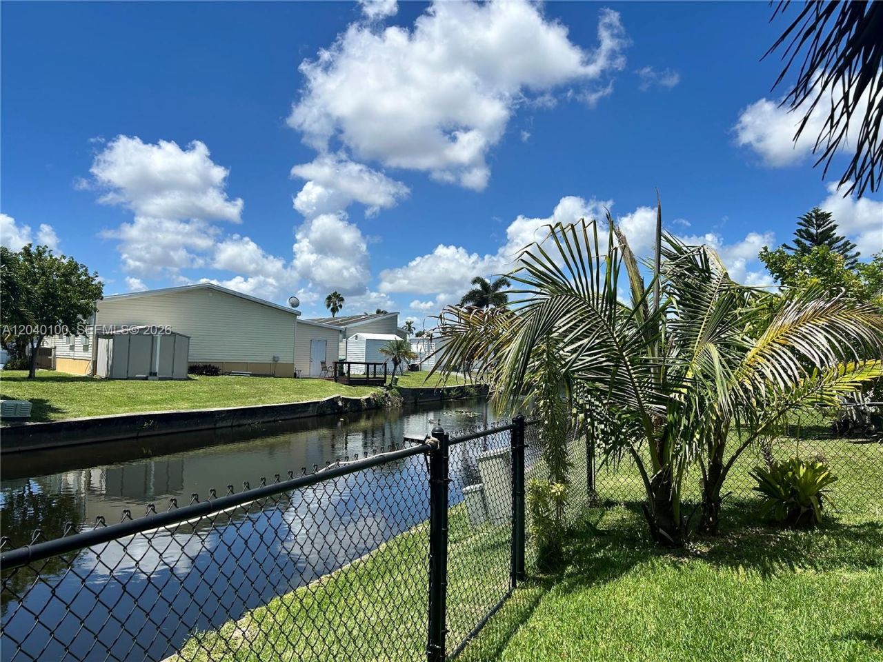 2341 SW 84th Ave, Davie, FL 33324 Photo