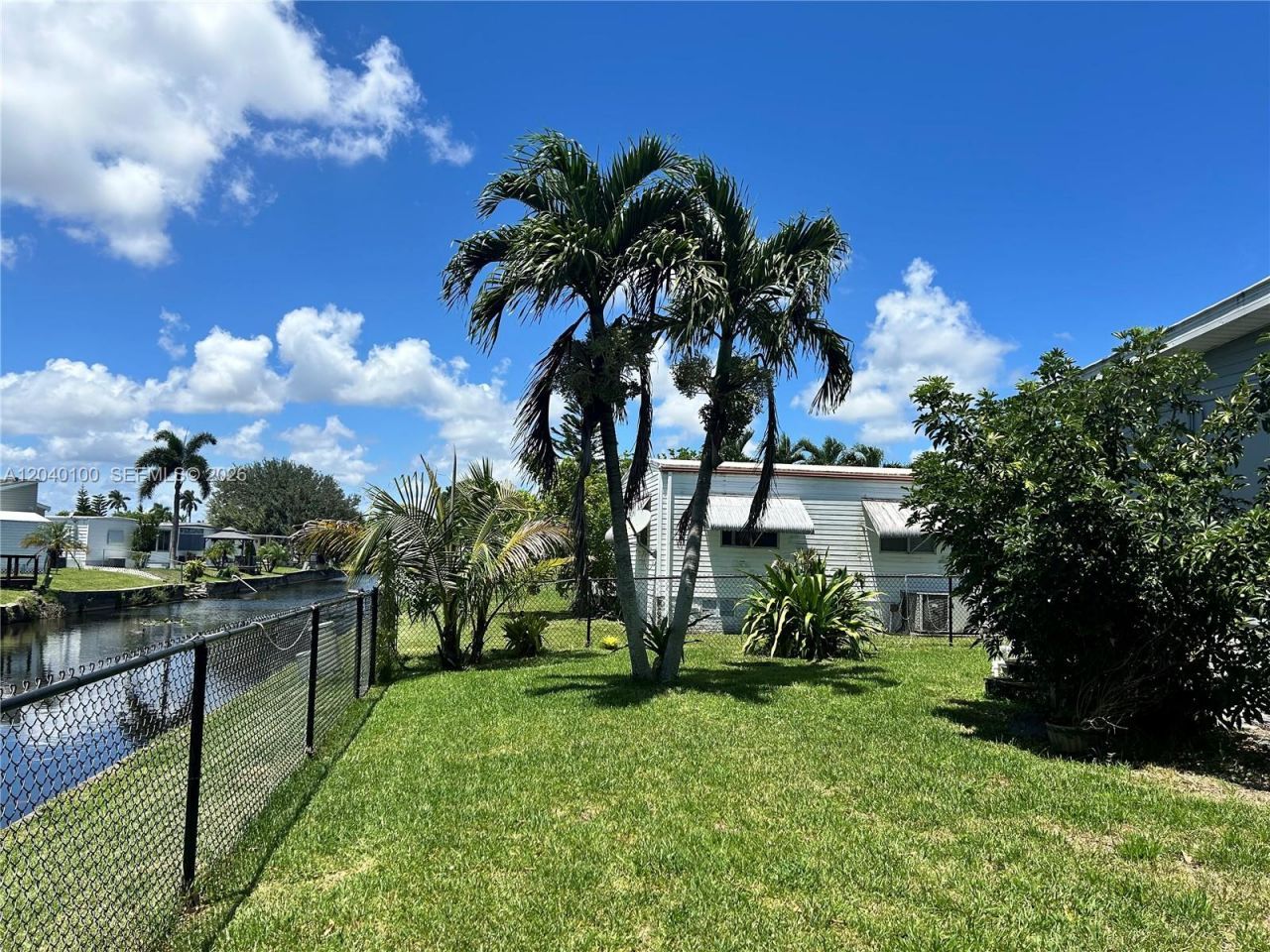 2341 SW 84th Ave, Davie, FL 33324 Photo