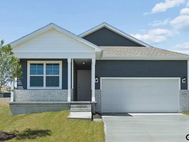 11462 Stony Point Drive, Papillion, NE 68046