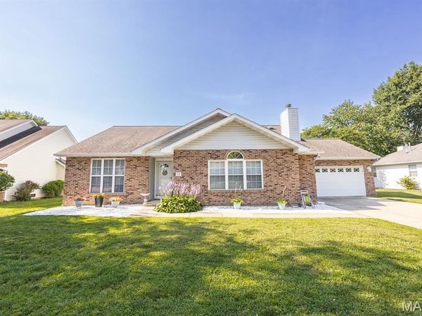 15 Michelle Drive, Mascoutah, IL 62258