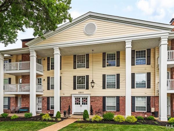 1511 Hampton Hall Drive, Unit 10, Chesterfield, MO 63017