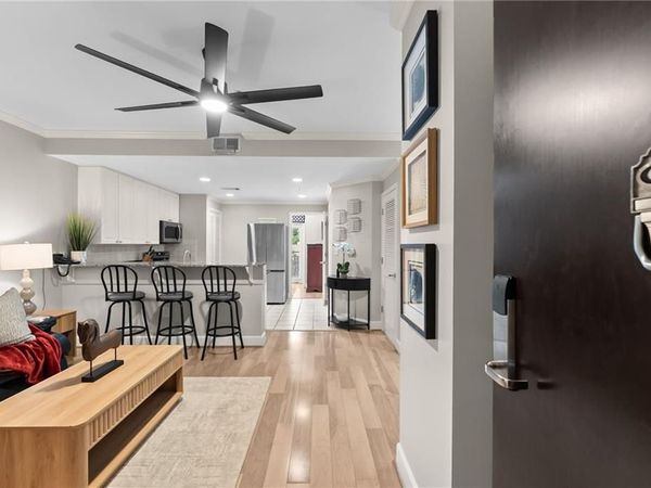 250 W Broad Street , Unit 205, Athens, GA 30601
