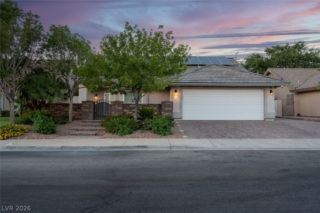 818 Manor Shores Road, Henderson, NV 89002 Main Photo