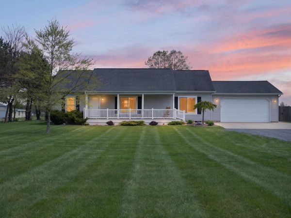 2545 Wolf Lake Road, Grass Lake, MI 49240