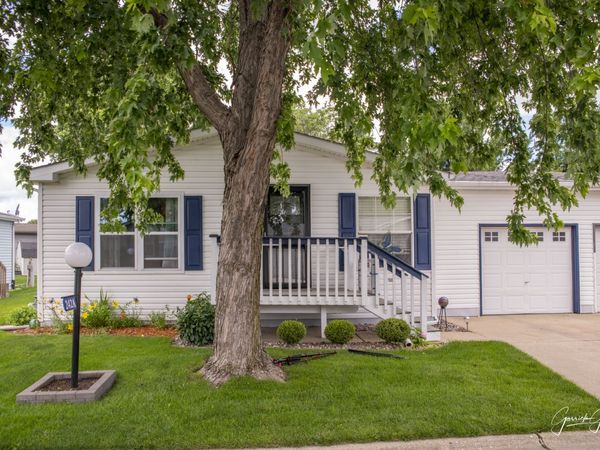 242A Meadowlark Lane , Sandwich, IL 60548