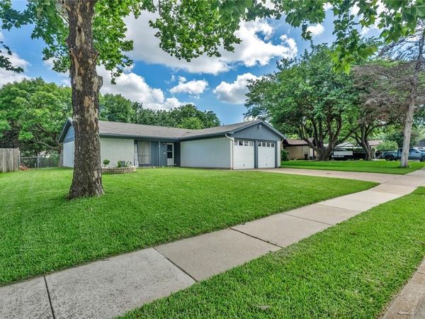 1008 Westminister Court, Arlington, TX 76015