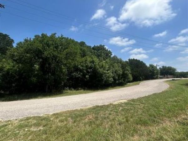 13010 Crestwood Drive , Whitney, TX 76692