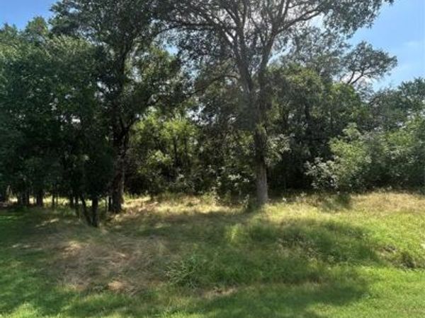 13011 Crestwood Drive , Whitney, TX 76692