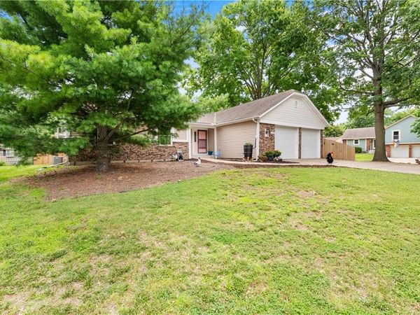 2120 E 153rd Terrace, Olathe, KS 66062