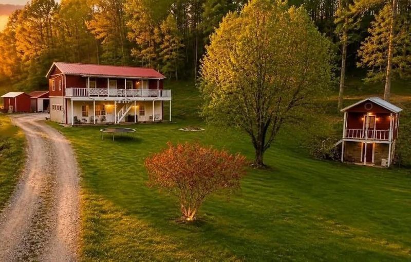 665 665 Craft Crk , Salyersville, KY 41465