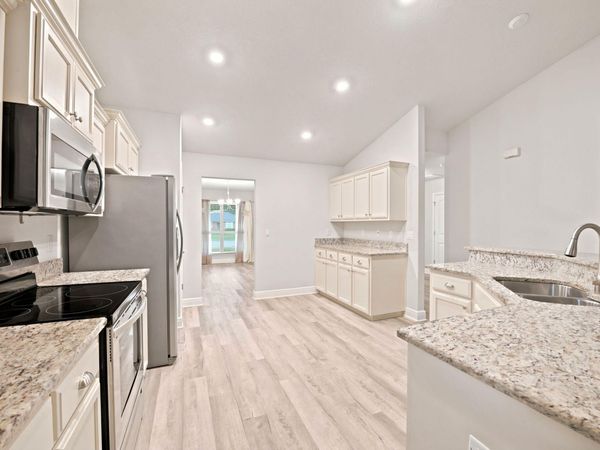 1960 Edgewood Drive, Navarre, FL 32566